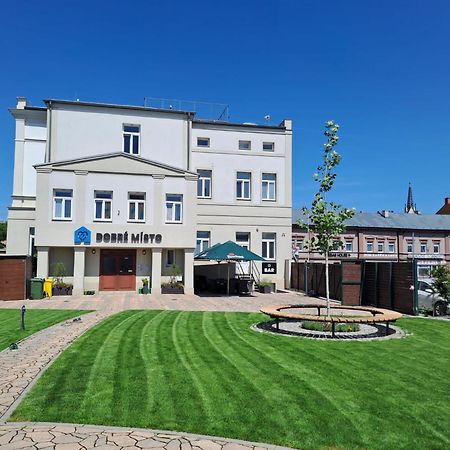 Dobre Misto Hotel Krnov Bagian luar foto