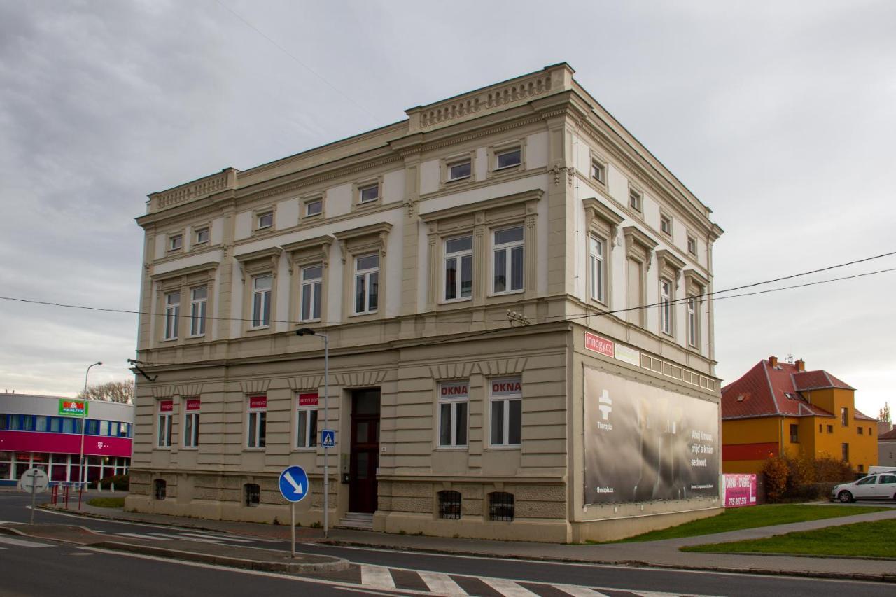 Dobre Misto Hotel Krnov Bagian luar foto