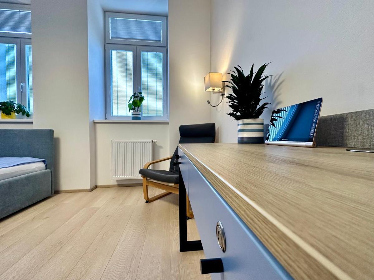 Dobre Misto Hotel Krnov Bagian luar foto