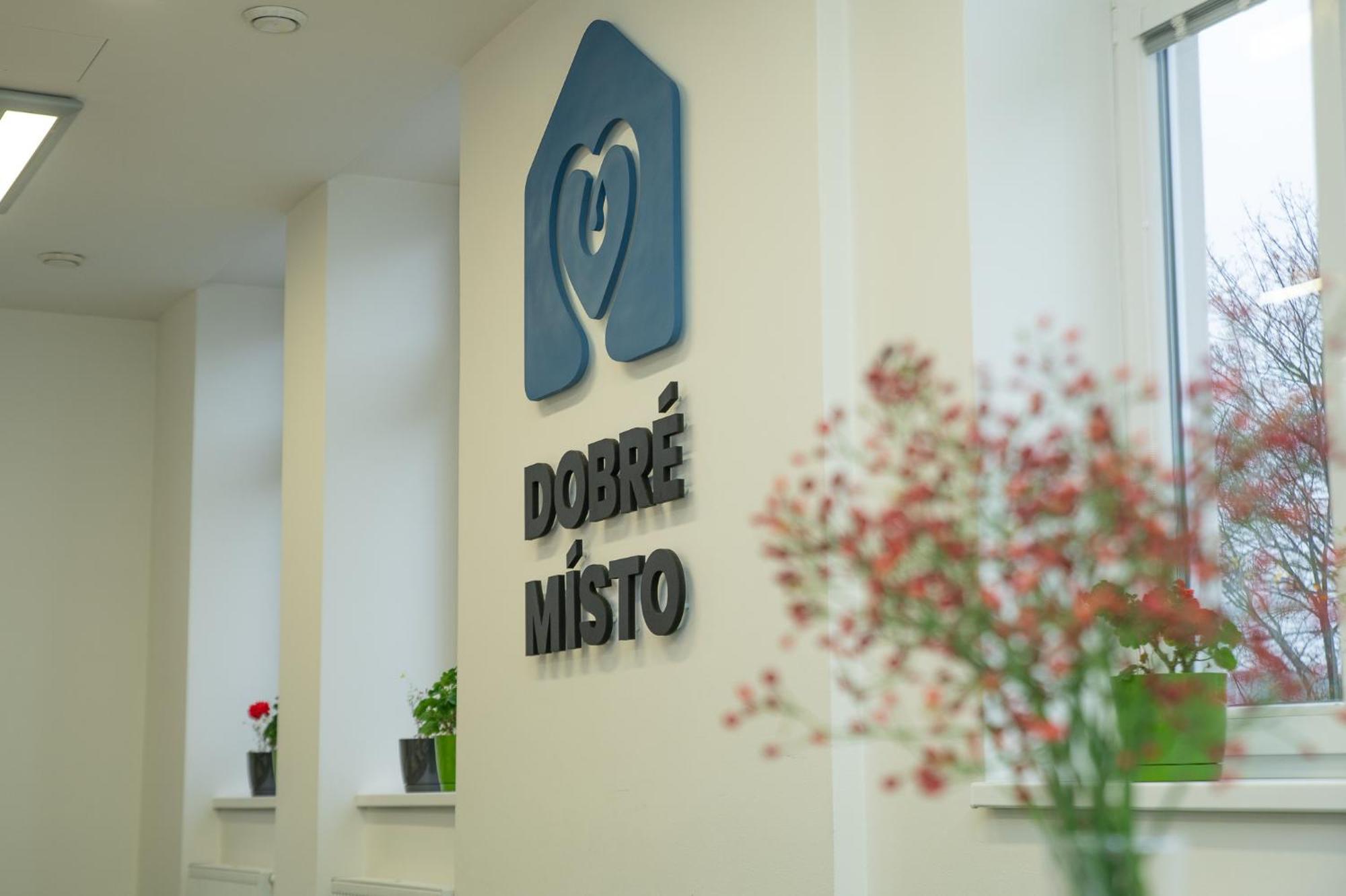 Dobre Misto Hotel Krnov Bagian luar foto