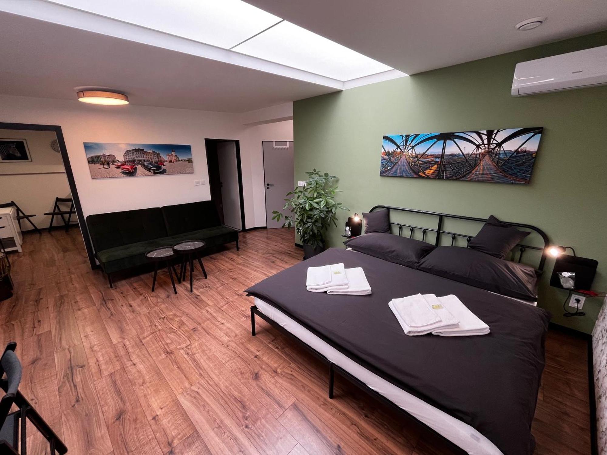 Dobre Misto Hotel Krnov Bagian luar foto